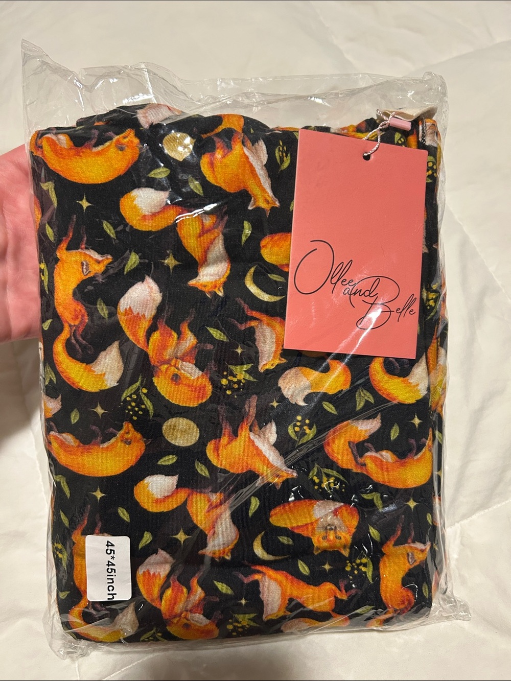 NIB Olfee and Belle foxes blanket